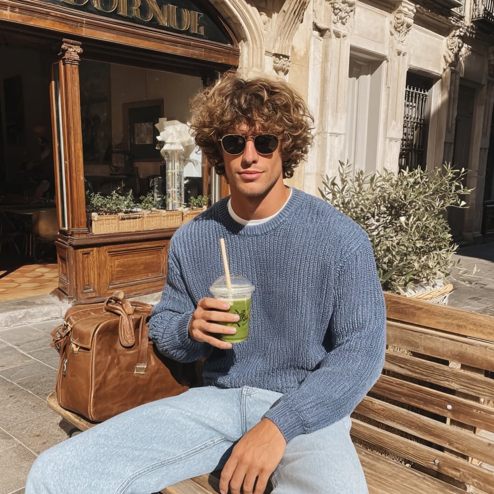 Midday Light & Architectural Flow